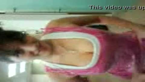 Vídeo da Katrina Kaif mostrando os peitos